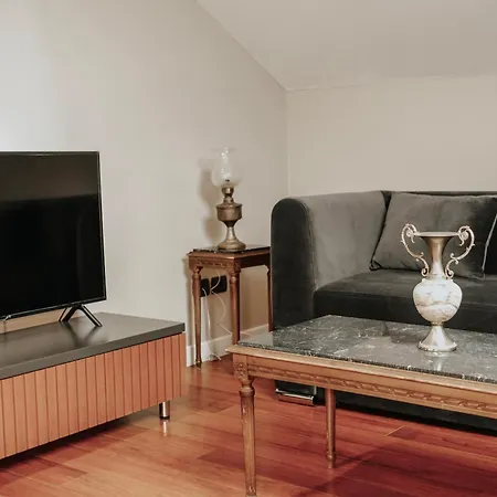 Monun Boutique 3* ティラナ