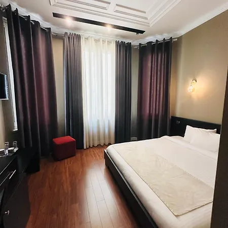 Monun Boutique Τίρανα