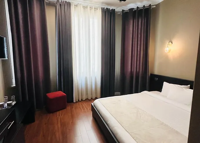 Monun Boutique Tirana